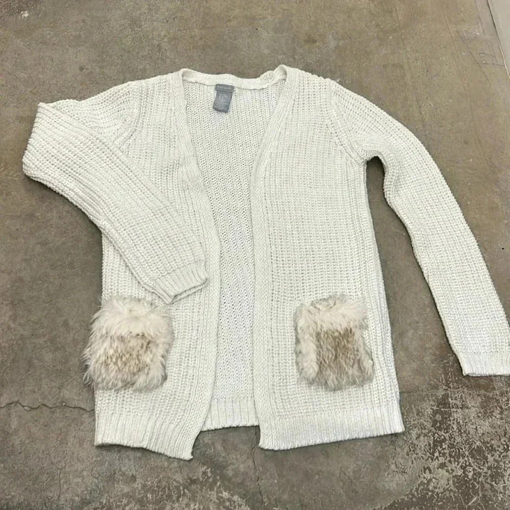 Tahari sparkly‎ cardigan with  faux fur pockets
